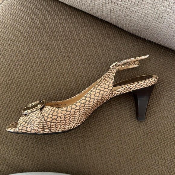 Cole Haan Snakeskin Kitten Heels 7.5 - Picture 2 of 12